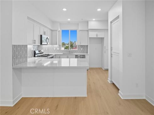 2211 W Orange  , Anaheim, CA