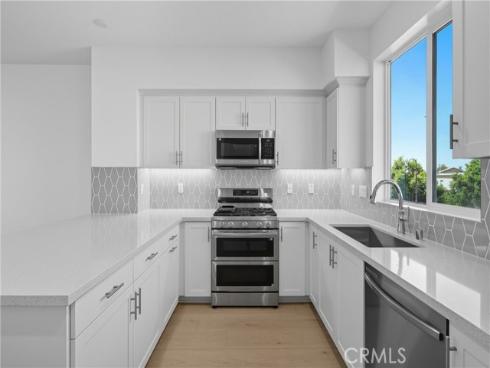 2211 W Orange  , Anaheim, CA