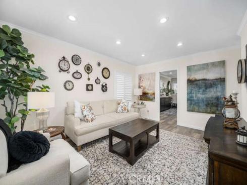 2697 W Parkside   Lane, Anaheim, CA