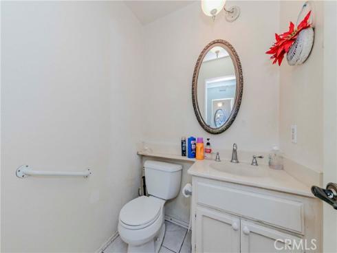 2586 E Riles   Circle, Anaheim, CA