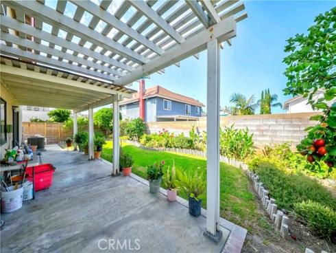 2586 E Riles   Circle, Anaheim, CA
