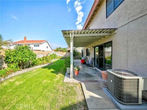 2586 E Riles   Circle, Anaheim, CA