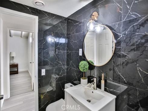 2540 W Picadilly   Way, Anaheim, CA