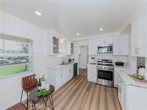 1325 E Romneya  , Anaheim, CA