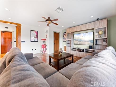 1944 W Lullaby   Lane, Anaheim, CA