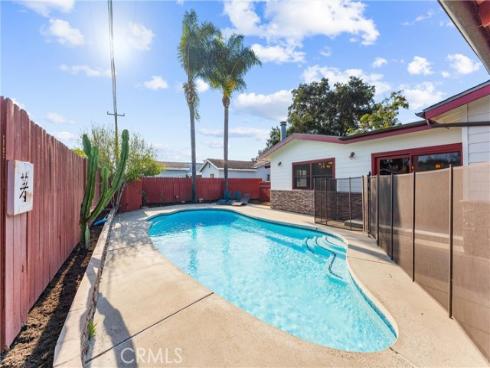 1944 W Lullaby   Lane, Anaheim, CA