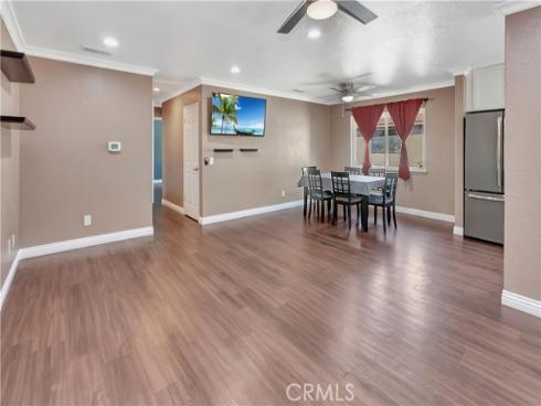 1727 N Willow Woods  C  Drive, Anaheim, CA