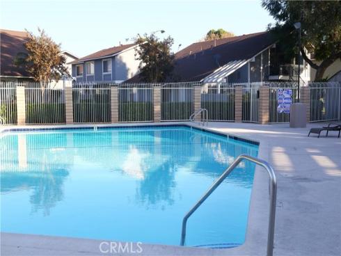 1727 N Willow Woods  C  Drive, Anaheim, CA