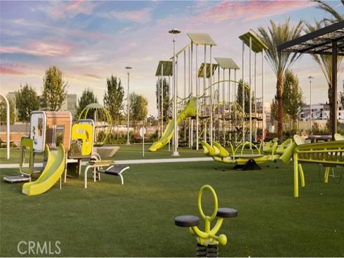 1720 E Park  11  Street, Anaheim, CA