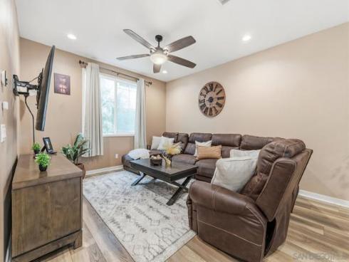 707 S Mosaic St  , Anaheim, CA