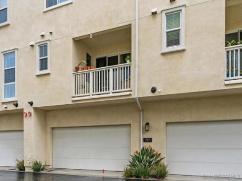 707 S Mosaic St  , Anaheim, CA