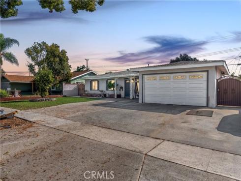 1414 E South  , Anaheim, CA