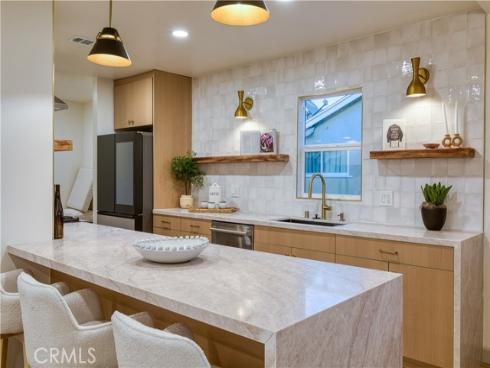 925 W Autumn , Anaheim, CA