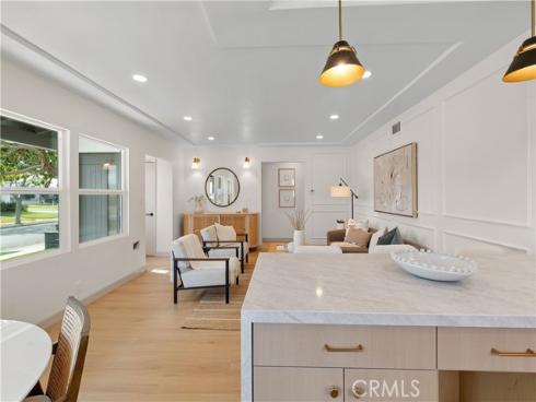 925 W Autumn , Anaheim, CA