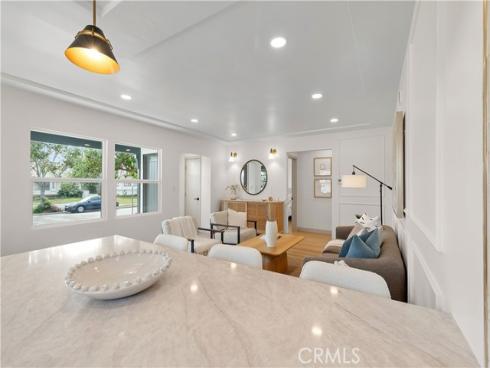 925 W Autumn , Anaheim, CA