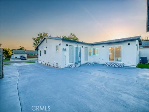 925 W Autumn , Anaheim, CA