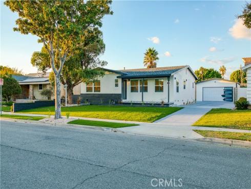 925 W Autumn , Anaheim, CA