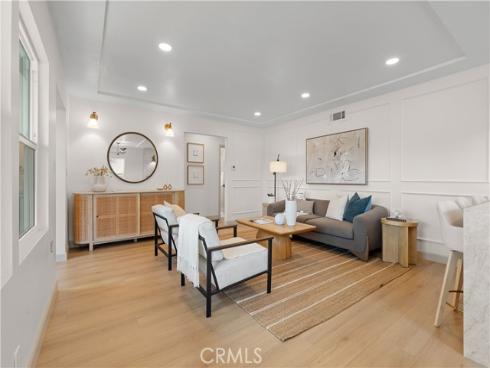 925 W Autumn , Anaheim, CA