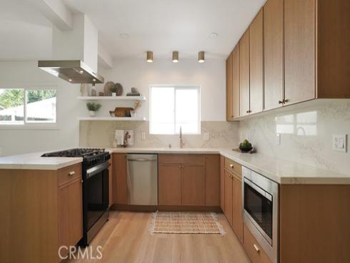 579 N Century  , Anaheim, CA