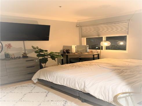 2512 W Halfmoon  , Anaheim, CA