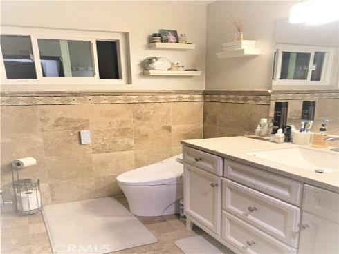 2512 W Halfmoon  , Anaheim, CA