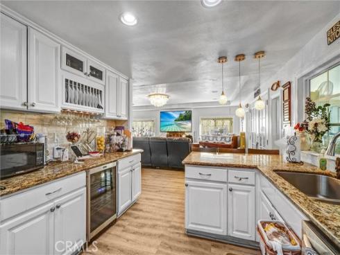 1341 S Pembrooke Lane, Anaheim, CA