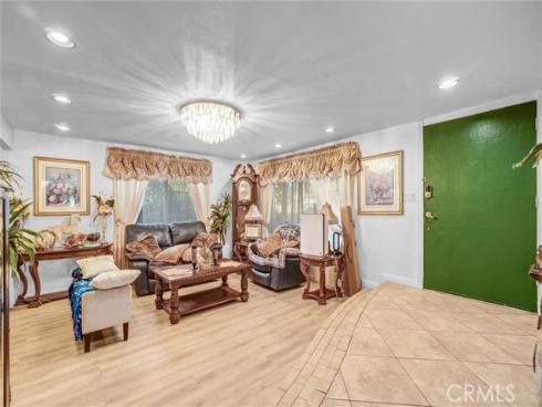 1341 S Pembrooke Lane, Anaheim, CA