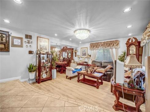 1341 S Pembrooke Lane, Anaheim, CA