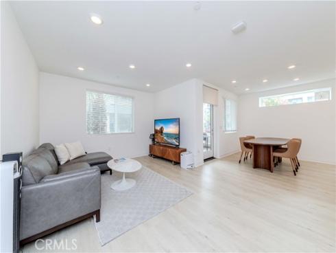 1893 S Union  122  Street, Anaheim, CA