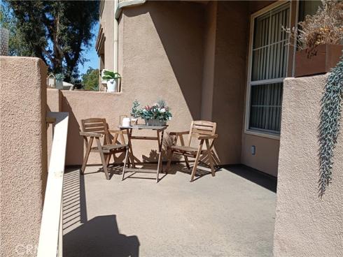 335 W Summerfield  , Anaheim, CA