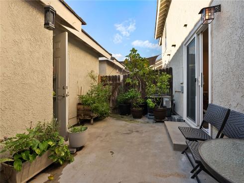 576 N Clemson  114  Drive, Anaheim, CA