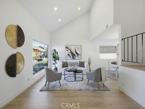 2228 E Nyon Avenue, Anaheim, CA