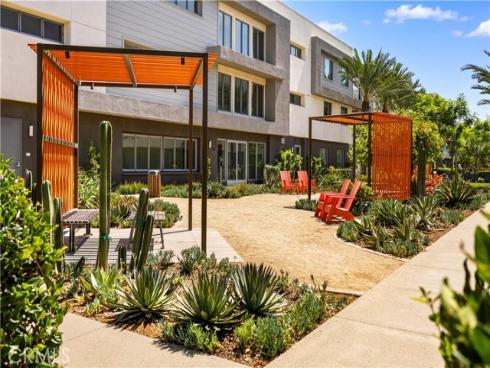 1897 S Union , Anaheim, CA