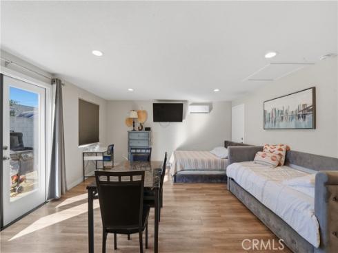 745 N N Vine St  , Anaheim, CA