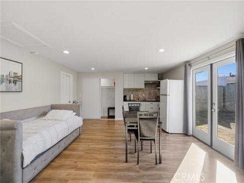 745 N N Vine St  , Anaheim, CA