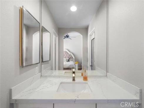 839 S Yellowstone Way , Anaheim, CA