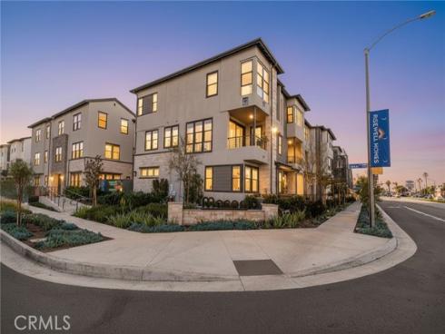 109 S. Laxore Street 306