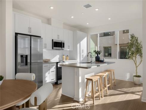 109 S Laxore  306  Street, Anaheim, CA