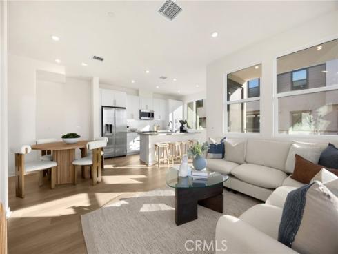 109 S Laxore  306  Street, Anaheim, CA