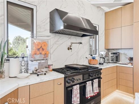 381 S Henning Way, Anaheim, CA