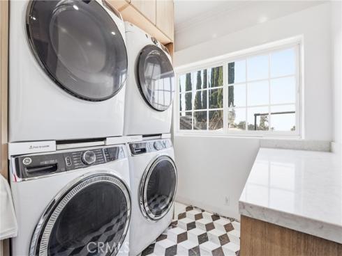 381 S Henning Way, Anaheim, CA