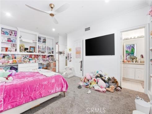 381 S Henning Way, Anaheim, CA