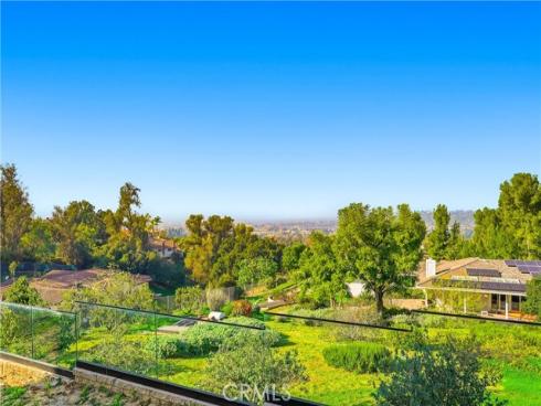 381 S Henning Way, Anaheim, CA