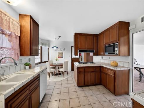 203 N Royal Place, Anaheim, CA