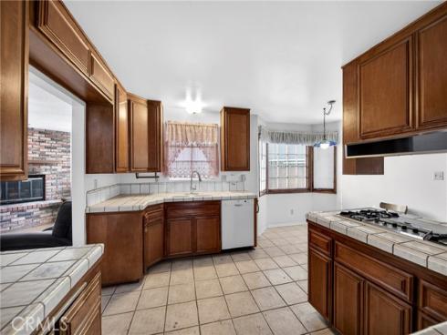 203 N Royal Place, Anaheim, CA