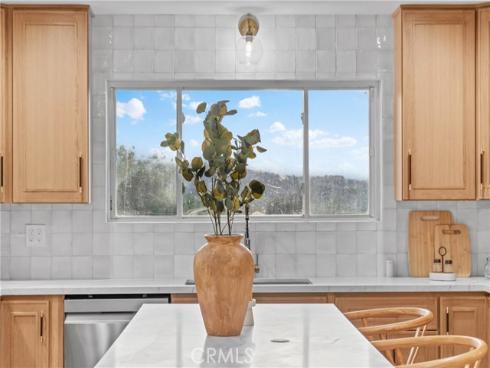 100 S Saddleback , Anaheim, CA