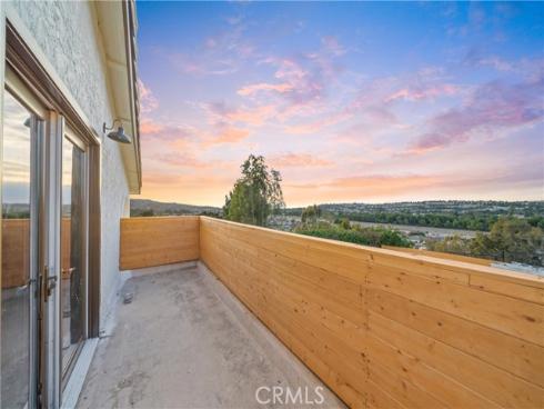 100 S Saddleback , Anaheim, CA