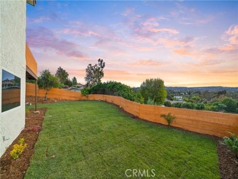 100 S Saddleback , Anaheim, CA