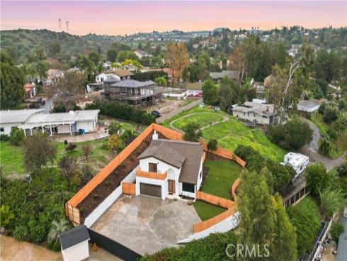 100 S Saddleback , Anaheim, CA