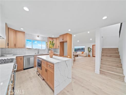 100 S Saddleback , Anaheim, CA